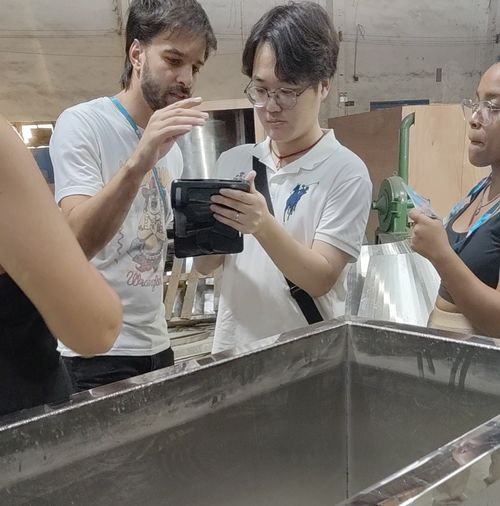 Últimas notícias da empresa sobre Visita de sucesso do cliente espanhol: grande interesse por transportadores espirais
